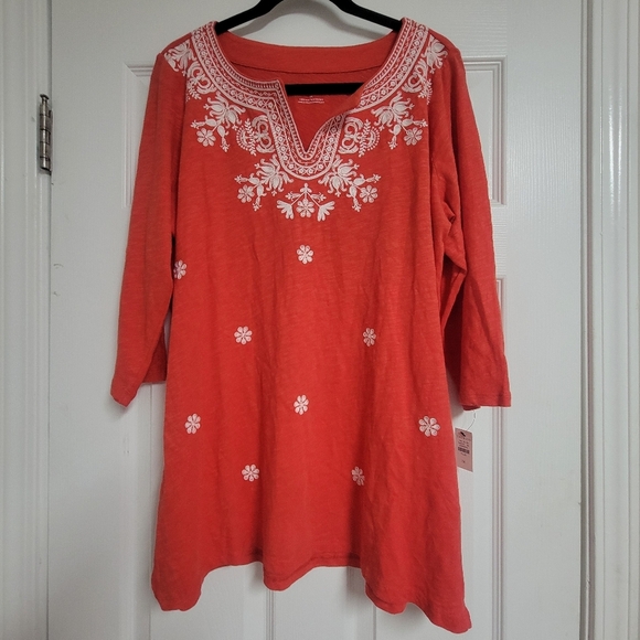 Talbots Plus NWT Embroidered Split Neck Tunic Top Size 1X. - Picture 1 of 9